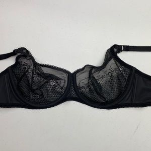 Black Bra, no tags, 32C?